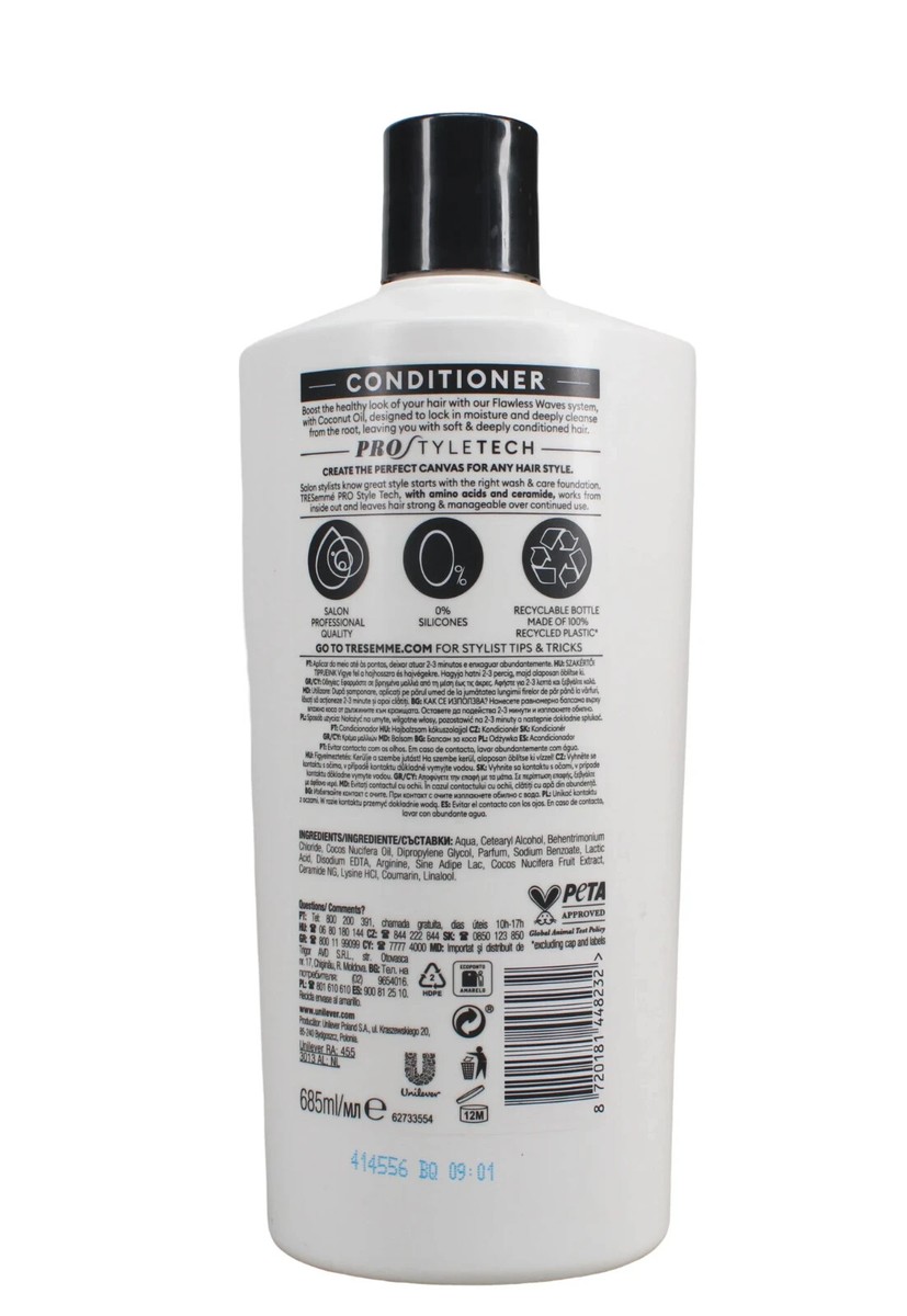 TRESemme Conditioner Flawless Waves Coconut Oil - 685ml 2 TRESemme Conditioner Flawless Waves Coconut Oil - 685ml - Image 2